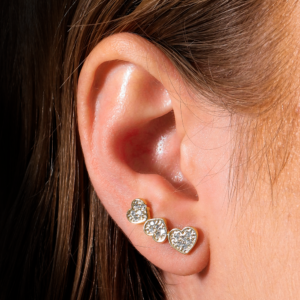 Brinco Ear Cuff de Coração com Zircônia Banhado a Ouro 24k