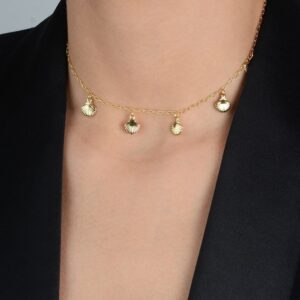 Colar de Concha Banhado a Ouro 24k