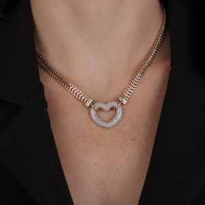 Chocker de Coração Vazado Crevejado com Zircônia Banhado a Ouro 24k